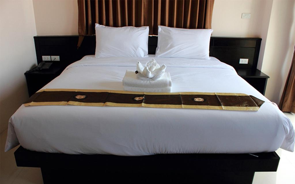 88 Hotel Patong Habitación foto