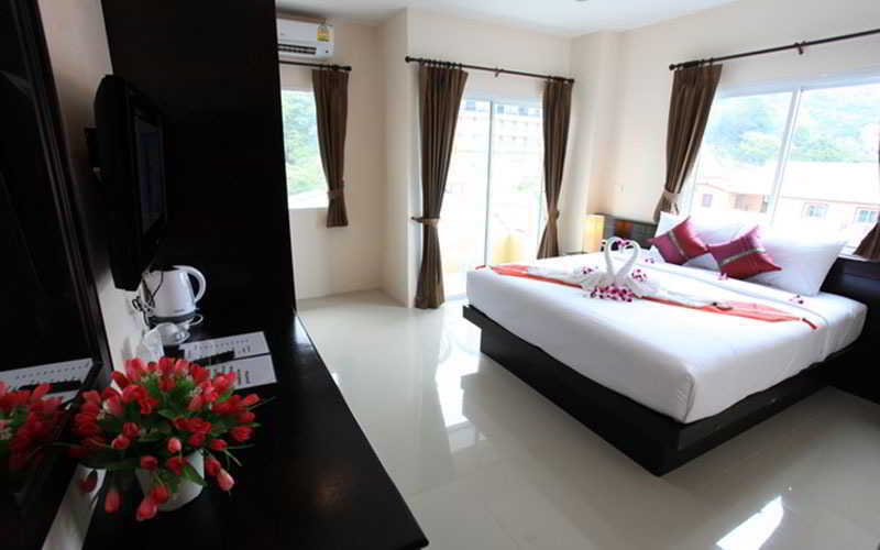 88 Hotel Patong Exterior foto